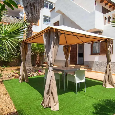 Casa Angela Iii Jardin