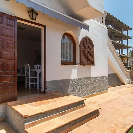 Casa Angela Iii Jardin *