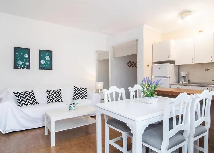 Casa Angela Iii Jardin *